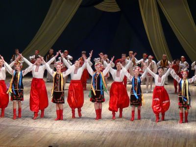 «Україні присвячуємо свій полтавський танок»